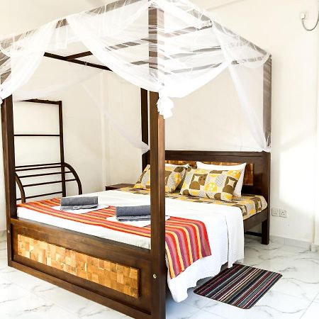 Memories Weligama Hostel Buitenkant foto