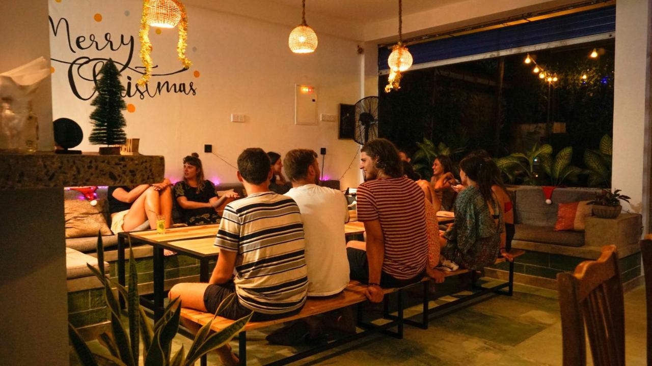 Memories Weligama Hostel Buitenkant foto