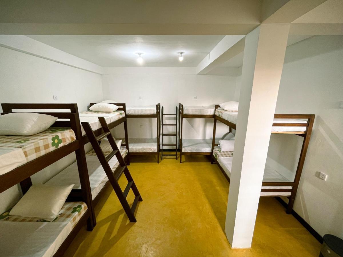 Memories Weligama Hostel Buitenkant foto